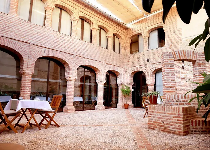 Cieza De León * Llerena